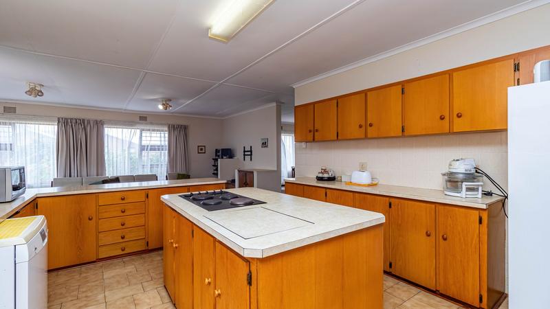 4 Bedroom Property for Sale in Bayview Western Cape